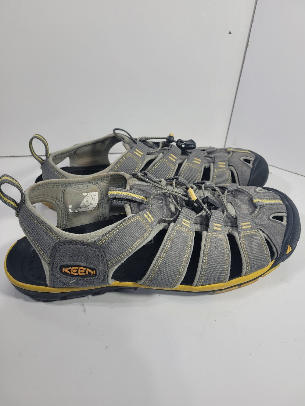 KEEN Clearwater CNX Men Sandals Size 11 US 10 UK Grey Yellow Hiking Water Shoes